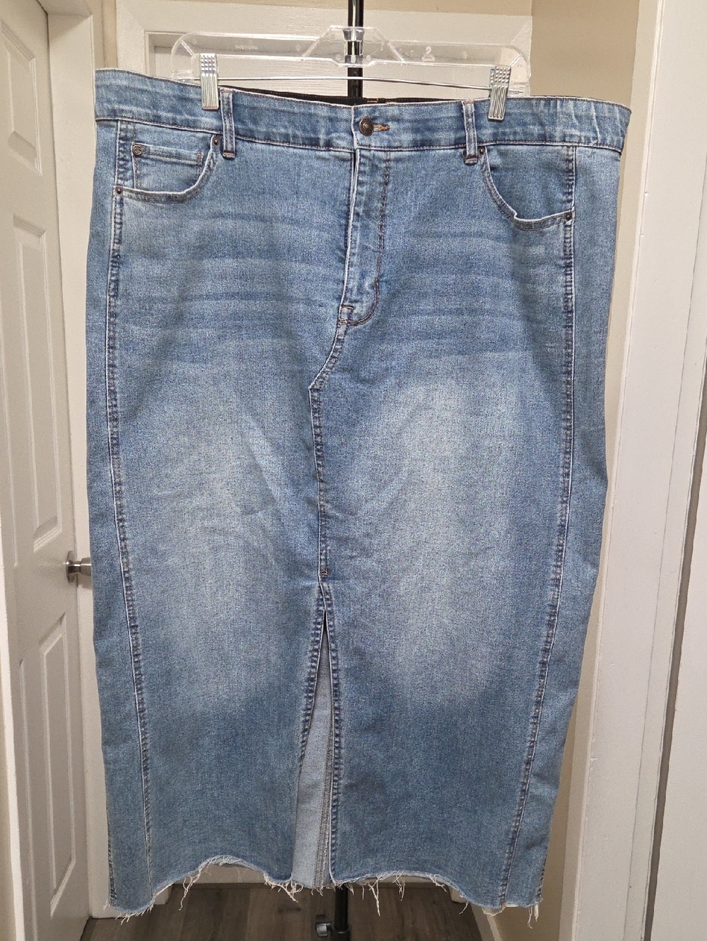 Curve Appeal Light Wash Denim Front Slit Pencil Maxi Skirt Plus Size Stretchy